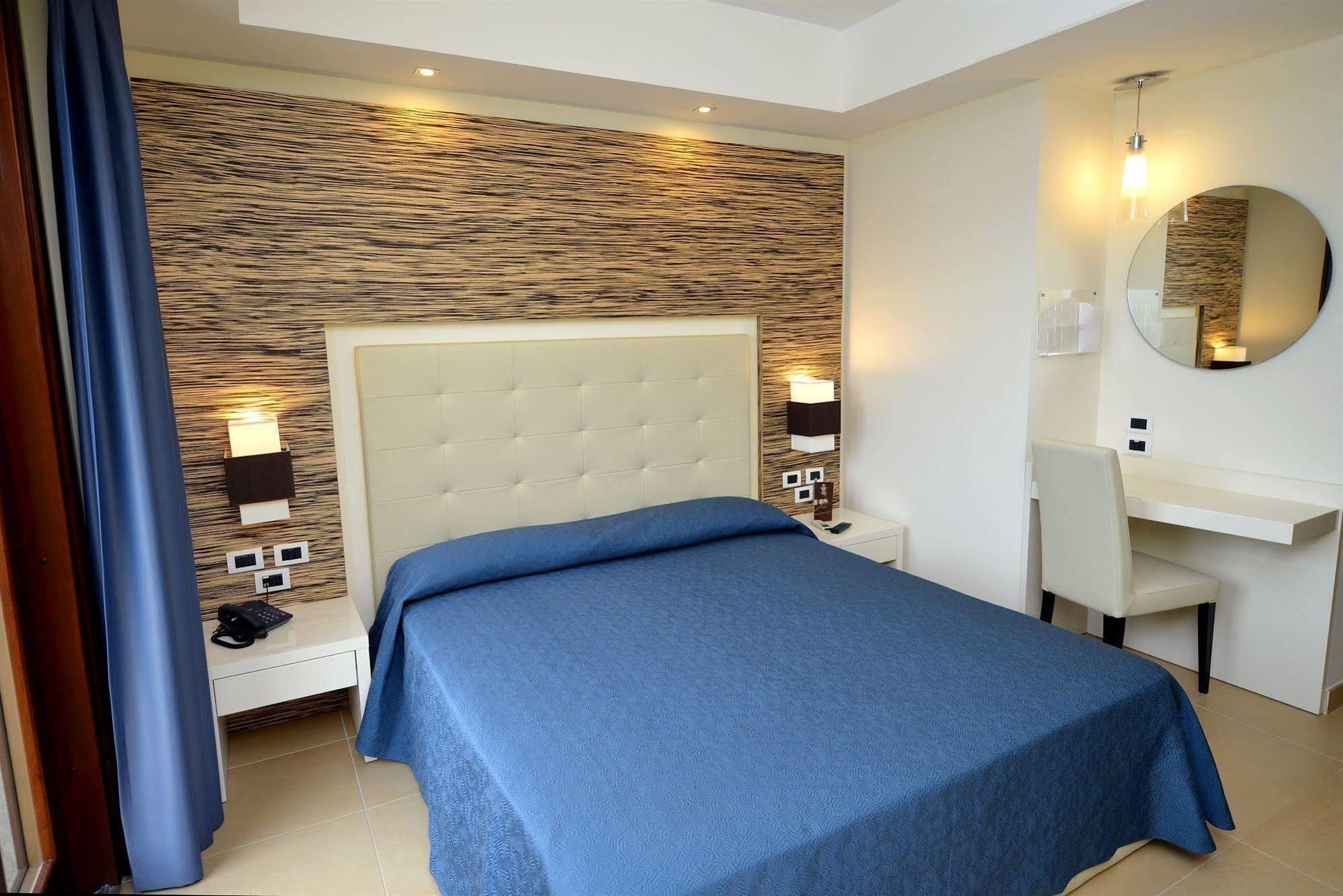 Prince Franklyn Hotel Santa Maria di Castellabate Luaran gambar